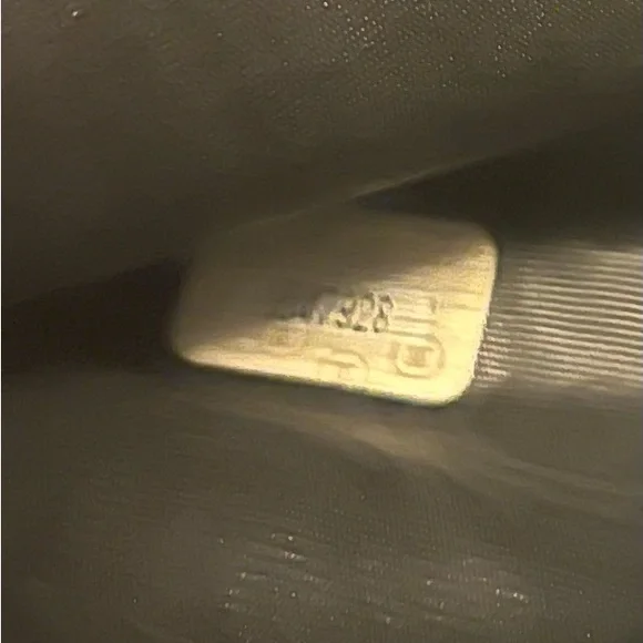 CHANEL CC Logo Vintage Leather Long Wallet - Picture 12 of 14